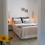 Theodora Luxury *