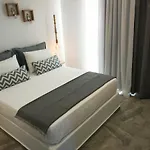 Theodora Luxury Lejlighed *