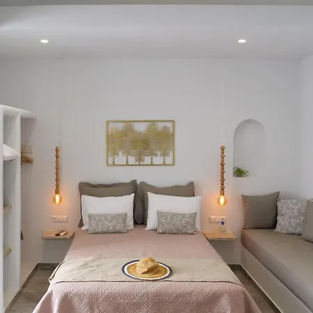 Theodora Luxury Apartment *