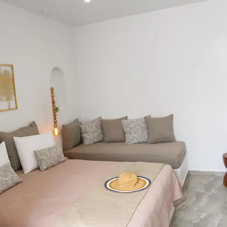 Theodora Luxury * Naxos City