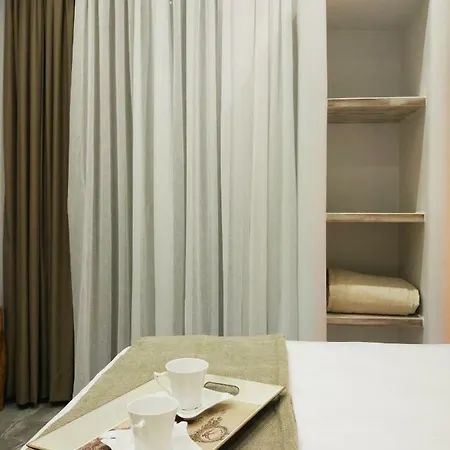 Theodora Luxury アパート *